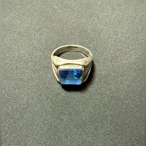 PRICE FIRM •Good condition* men’s ring sterling silver blue synthetic stone 9.75